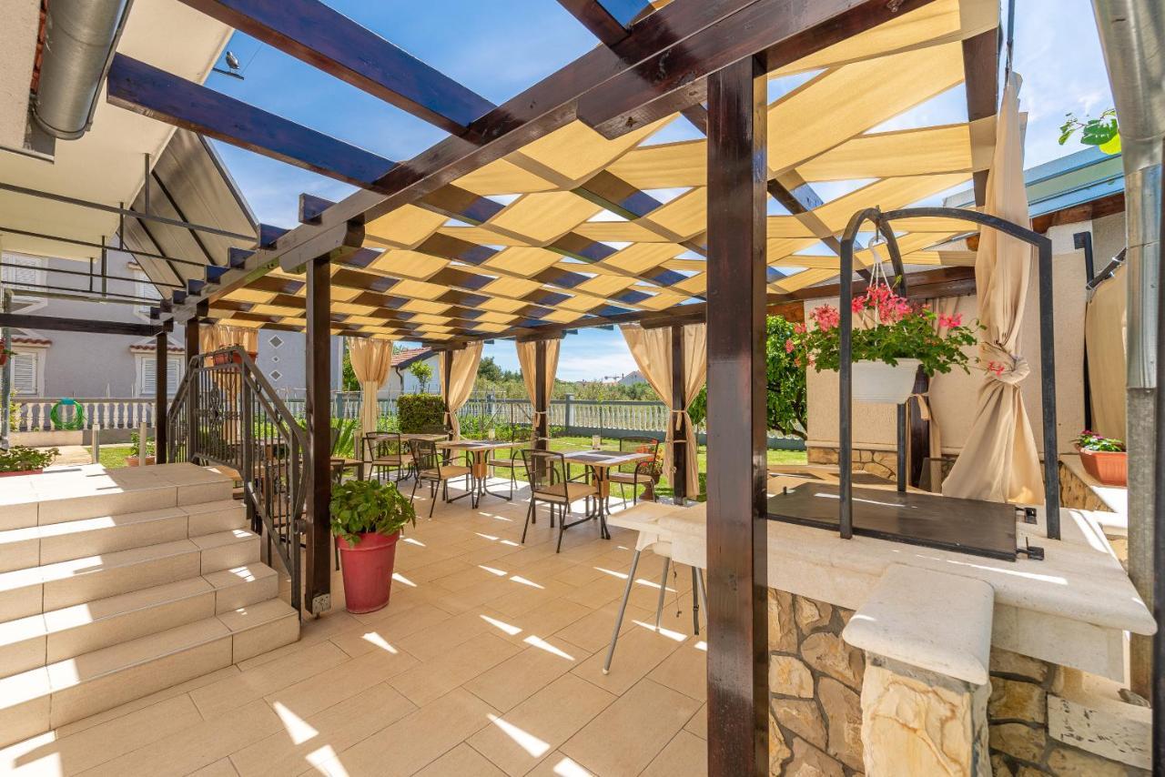 Bed & Breakfast Maki Biograd Na Moru Eksteriør billede
