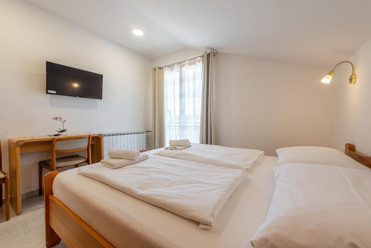 Bed & Breakfast Maki Biograd Na Moru Eksteriør billede
