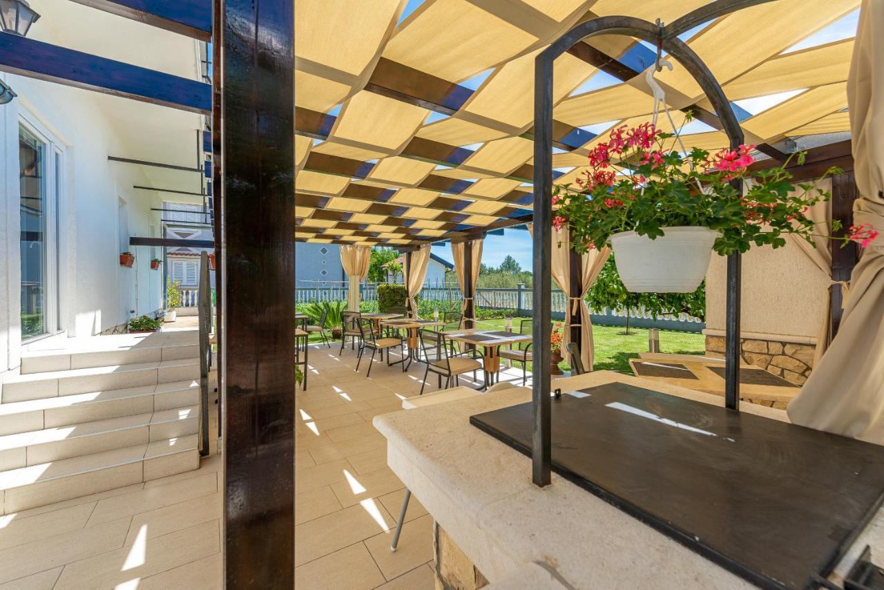 Bed & Breakfast Maki Biograd Na Moru Eksteriør billede